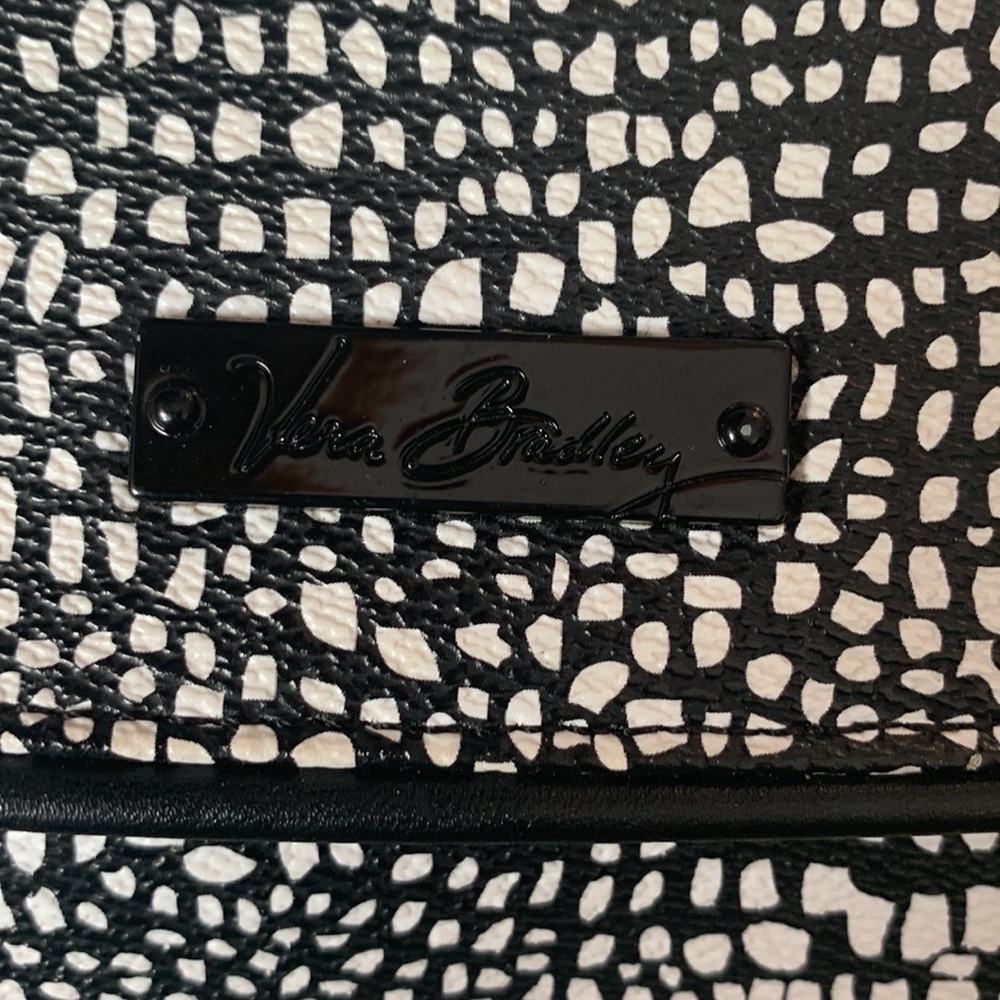 Vera Bradley Crossbody - Picture 4 of 16
